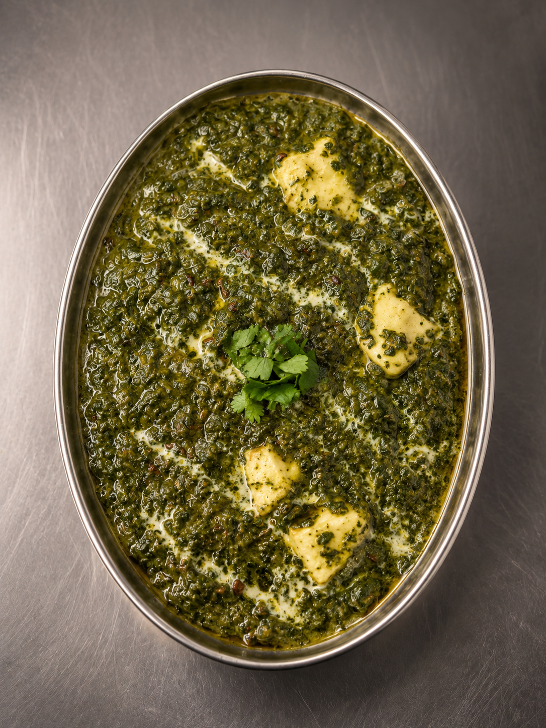Sag Paneer — nepalilainen annos, Ravintola Gurkhali Forssa